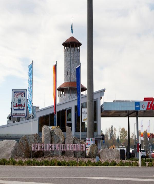 Autohof Neuhaus - Bergler an der A93